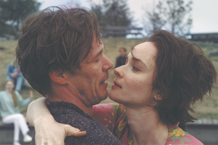 Кит спасает женщину от жестоких мужчин