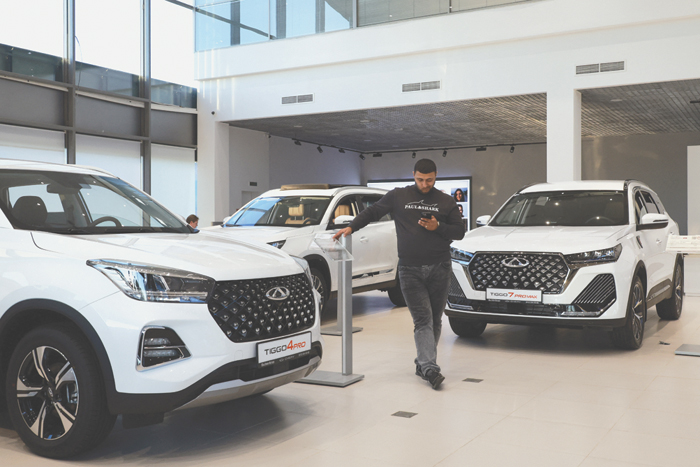 В РФ сократились продажи легковых автомобилей 