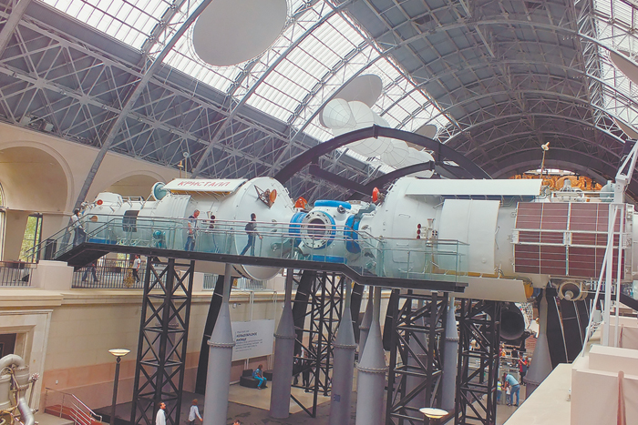 Рекорды и чрезвычайные происшествия на отечественной орбитальной станции