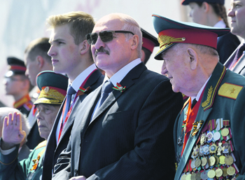 белоруссия, президентская кампания, оппозиция, бабарико, лукашенко, парад победы, путин