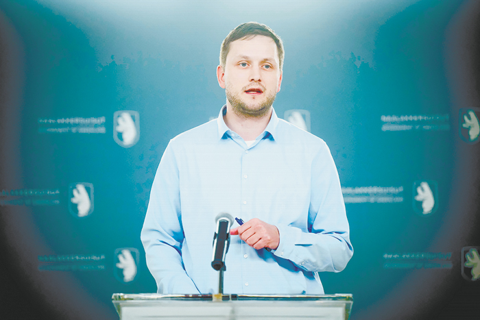 Белый дом переключается на Гренландию 