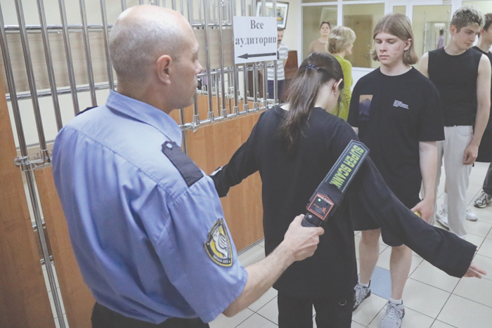 Меры контроля при проведении ЕГЭ опять усиливаются