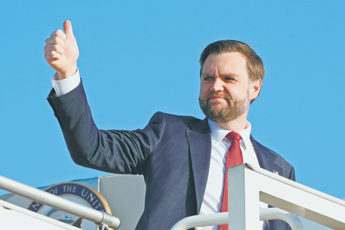 Трамп начинает блокаду Ормузского пролива