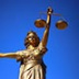 Адвокатов теперь вынуждены нанимать и потерпевшие