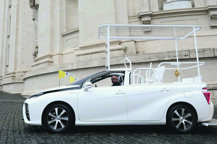 Ватикан. Новый папамобиль – на водороде