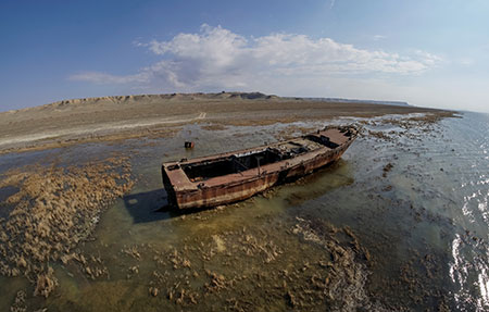 Каспий и Арал катастрофически мелеют