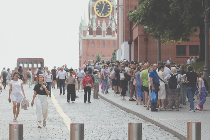 Фото недели. На Красной площади появилась очередь в Мавзолей