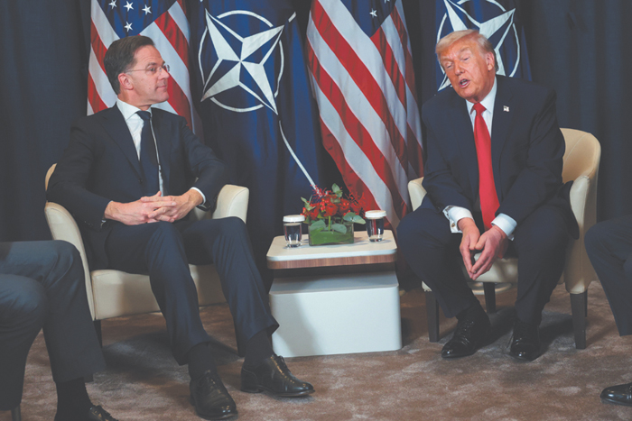 США и НАТО пошли на сделку по "куску льда"