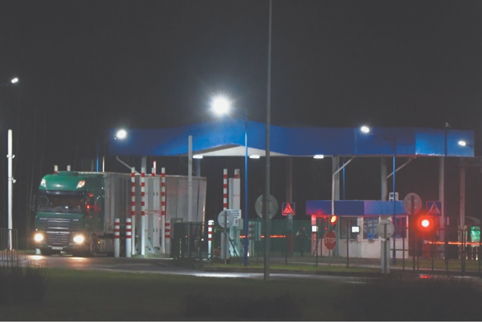 Лукашенко освободил священников