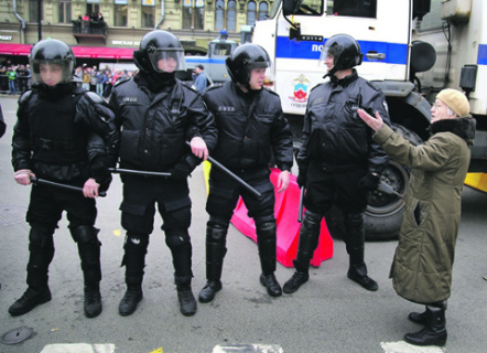 гражданские свободы, нарушения, протестные акции, возрастная дискриминация, правозащита, доклад, оон, самоизоляция, пандемия