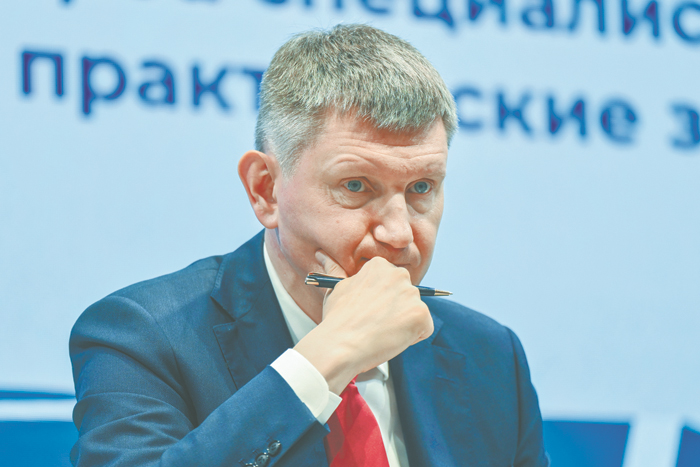 Экономические прогнозы становятся инструментом борьбы идей