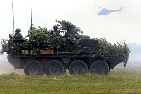 Кремль раскритиковал предложенный в НАТО "военный Шенген"...