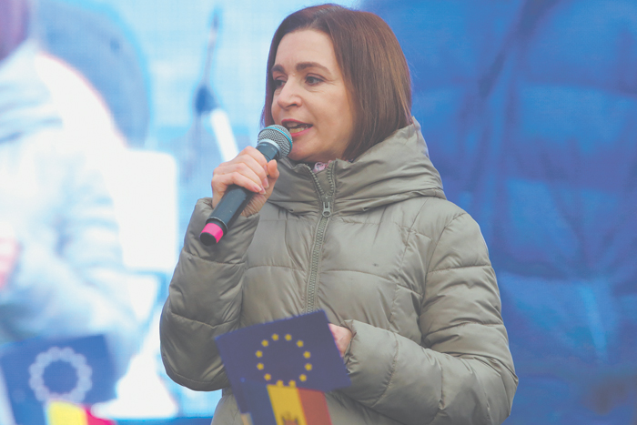 Санду открывает небо для НАТО