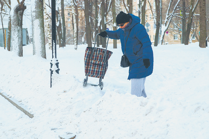 Перелому шейки бедра чаще подвержены пожилые женщины
