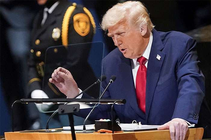 О якобы "иссякнувшем терпении" Трампа и "сдаче Киева"