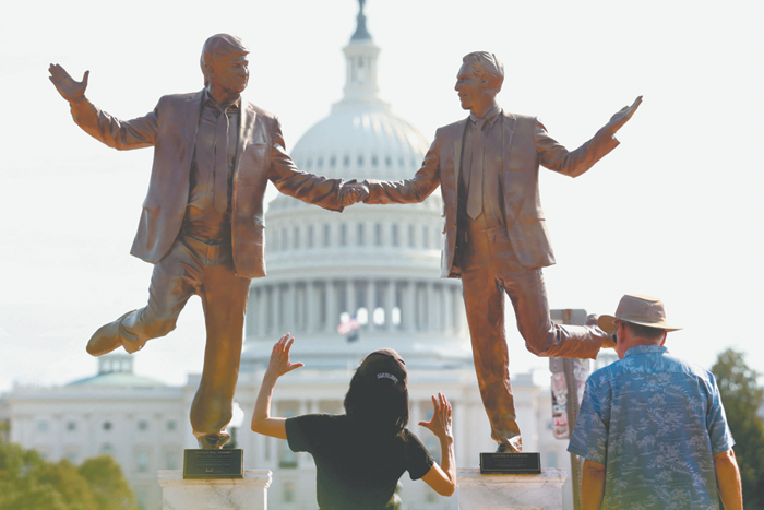 "Файлы Эпштейна" как новый Уотергейтский скандал