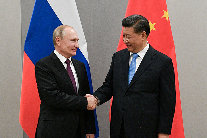 США добились небывалого сближения Москвы и Пекина