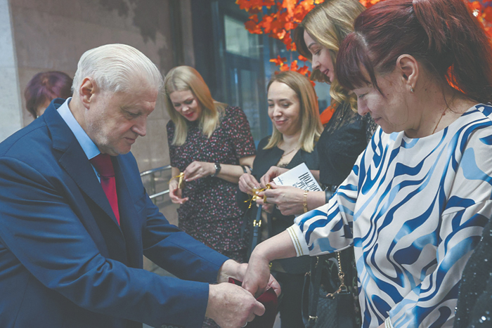 "Справедливая Россия" останется "женской" партией