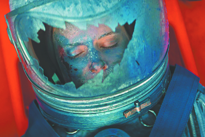 Кейт Мара вступает в контакт с внеземной формой жизни