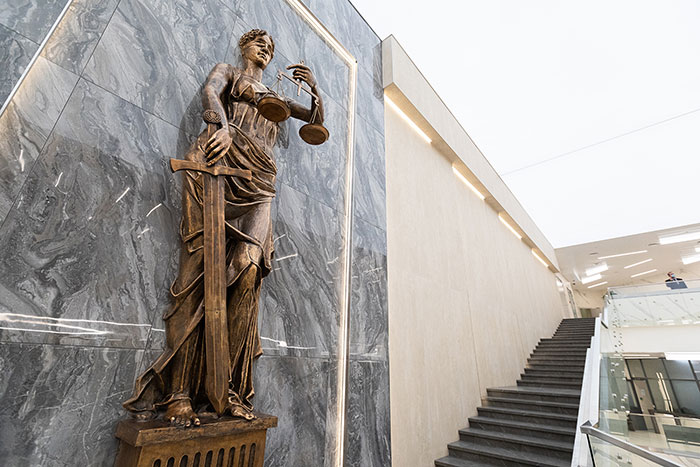 «Рождественское чудо» на счетах «Хавас Медиа»: деньги забрал Дед Мороз?