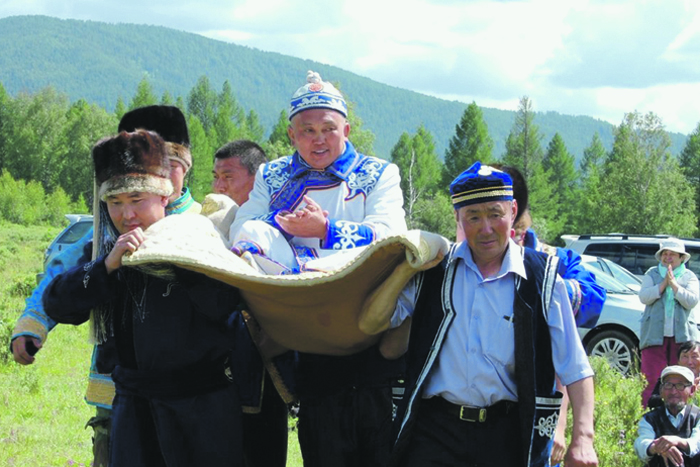 Чей дух господствует на Алтае