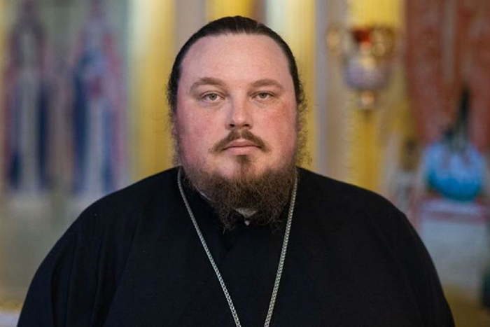 Открывают ли против патриарха Кирилла «восточный фронт»