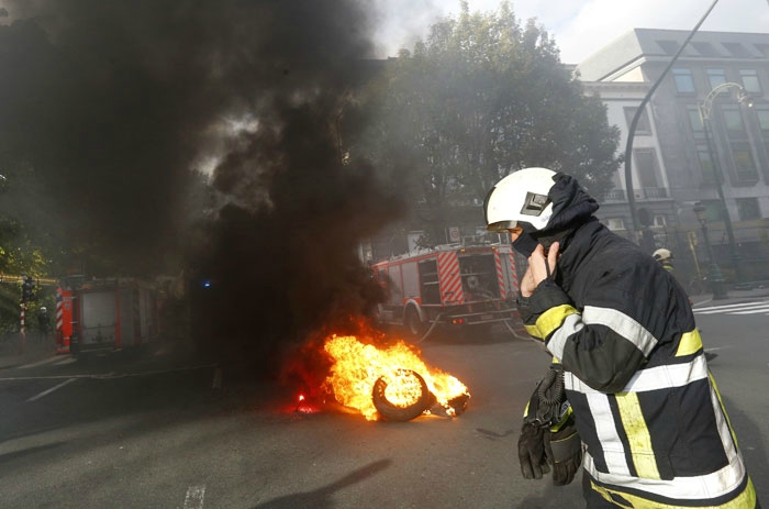 Бельгия,Брюссель, пожарные, протест