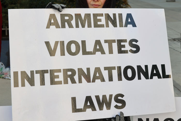 Глава МИД Азербайджана: Не имитировать, а вести реальные переговоры