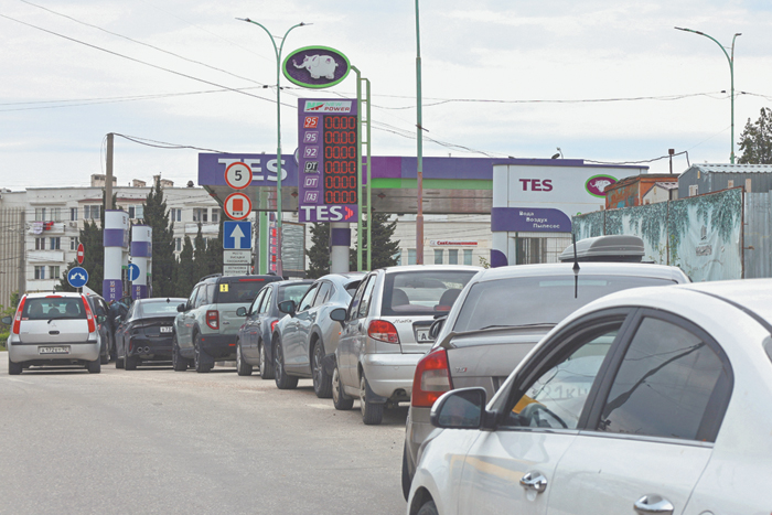 Свободная продажа топлива в Крыму в воскресенье будет вестись на 112 АЗС