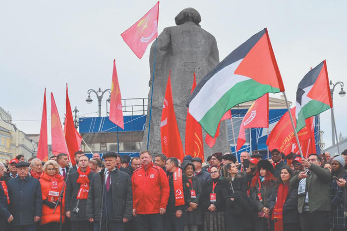 Левым партиям дают вздохнуть перед выборами в Госдуму