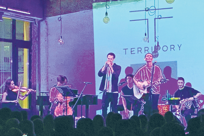 Как о живом человеке