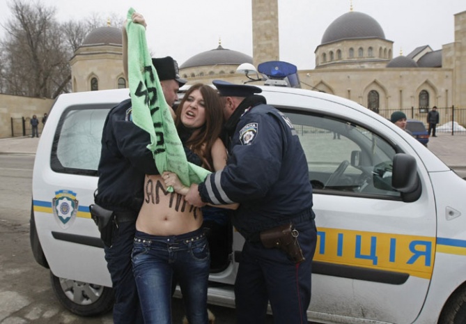 femen, акция