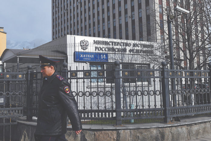 Судебный залог реанимируют в ущербном виде