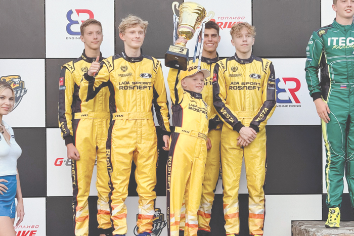 LADA Sport ROSNEFT лидирует на трассах