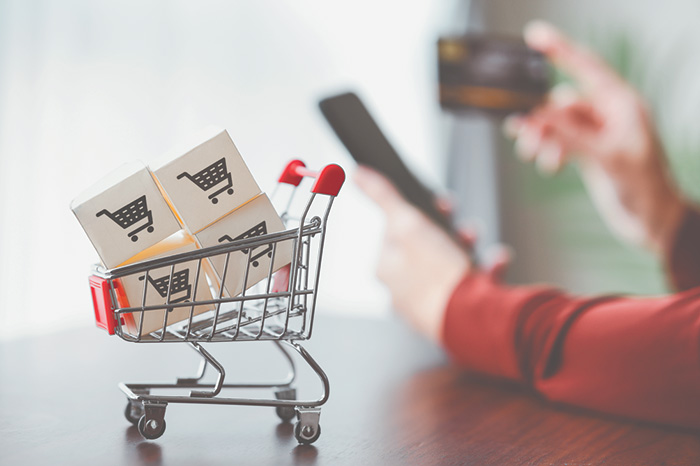 Инфляция выталкивает и покупателей, и продавцов в онлайн