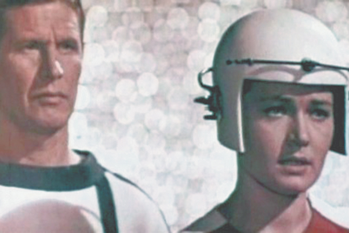 Один фантаст другому стол подарил