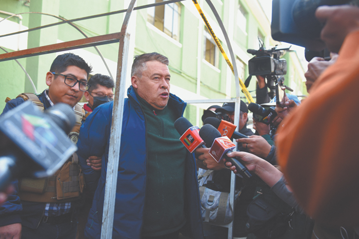 Боливийский переворот с конспирологическим оттенком