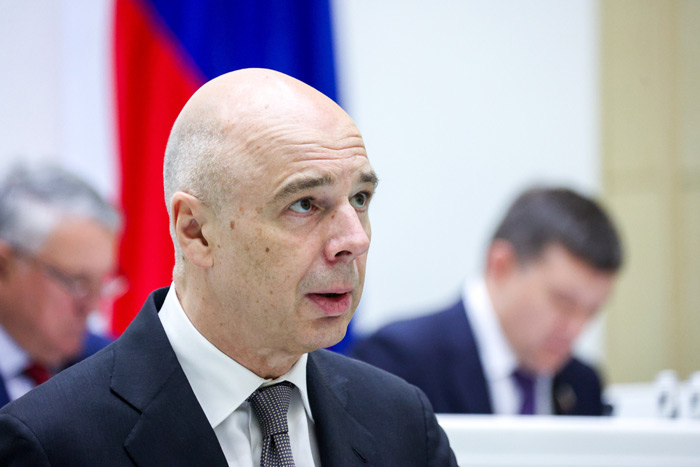 Платежи по госдолгу растут быстрее расходов на оборону