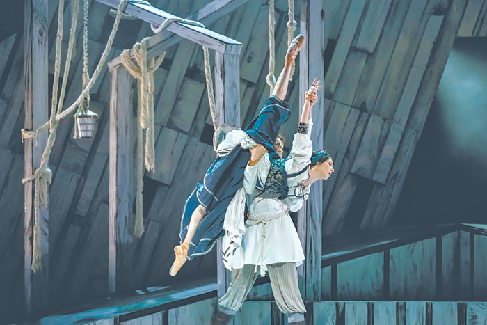 Ксения Рыжкова: "В балете не может быть карикатуры, иначе в происходящее сложно поверить"