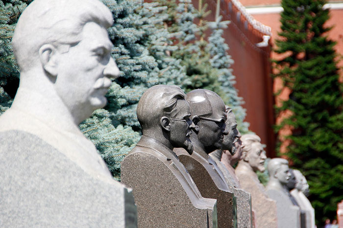 Расползаются родимые пятна сталинизма