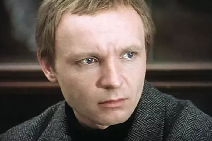 Почему Женя Лукашин боялся учителей