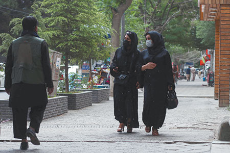 Хиджабы афганок обеспокоили соседей и Вашингтон