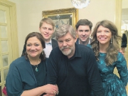 Елена, Николай, Константин, Максим и Варвара Ремчуковы.	