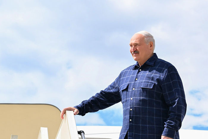 Лукашенко отправился на переговоры в страны Восточной и Юго-Восточной Азии... 