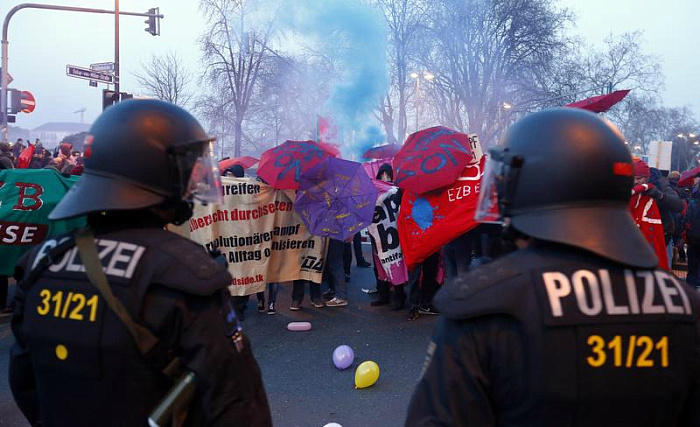 германия, протесты, европейский банк