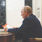 Путин достал красную папку с грифом "совсекретно"