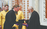 Патриарх Кирилл переучивает лжеучителей