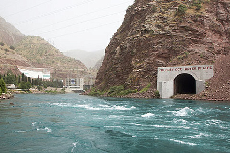 таджикистан, питьевая вода, дефицит, ирригационный тунель, нурекское водохранилище