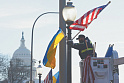 В поддержке Киева американцы разделились по партийному признаку