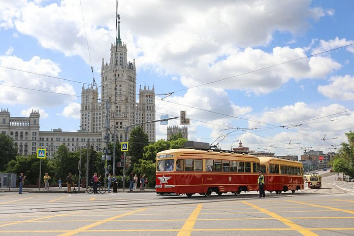 москва, парад, ретро, трамваи, автомобили